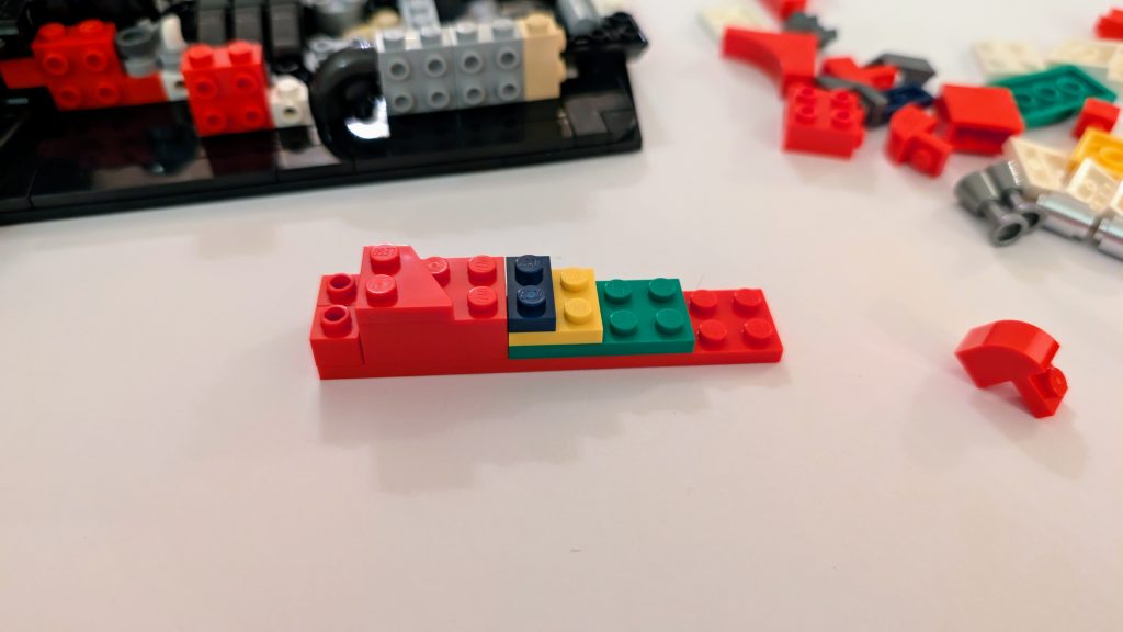 LEGO McLaren MP4/4 building process - Brazilian flag easter egg 2