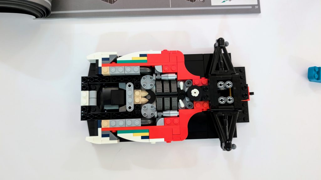 LEGO McLaren MP4/4 building process - end of bag 2