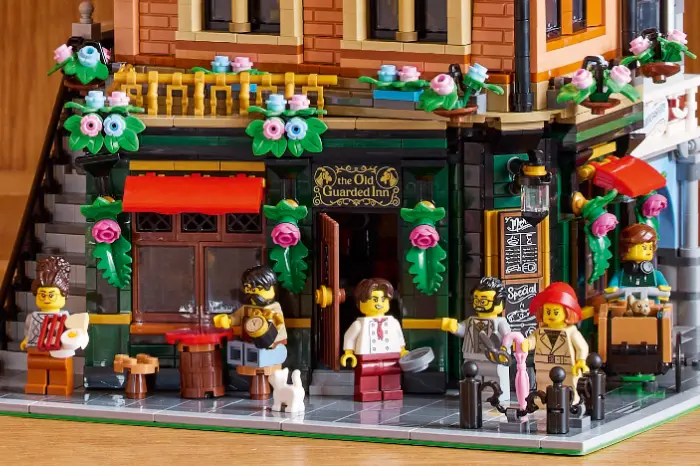 LEGO Tudor Corner