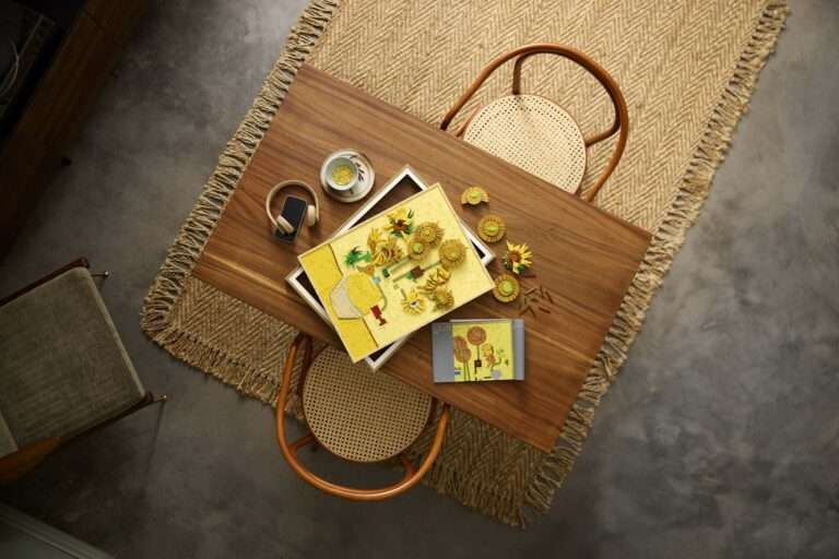 LEGO Vincent van Gogh: Sunflowers