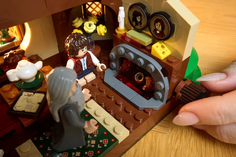 LEGO Icons 10345: The Lord of the Rings: The Shire